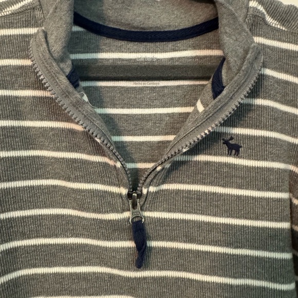Gray Striped Kids 3/4 Zip Adorable Preppy Sweater Polo Shirt . Kids 7 - Picture 4 of 7